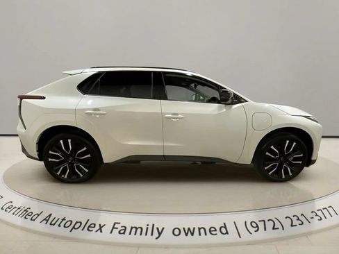 Used 2026 Toyota bZ AWD/4WD image 7
