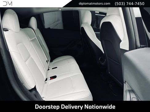 Used 2023 Tesla Model Y Long Range AWD/4WD image 21