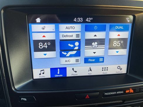 Used 2018 Ford Explorer XLT w/ Equipment Group 202A image 31