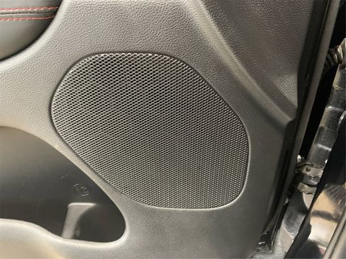 Used 2024 Dodge Durango GT image 29