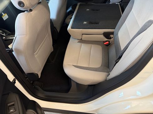 New 2026 Chevrolet TrailBlazer LT w/ Convenience Package FWD image 18