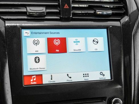 Used 2018 Ford Fusion SE w/ Equipment Group 201A FWD image 26