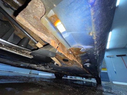 Used 2004 MAZDA MAZDA3 s w/ Moonroof & 6-CD Pkg image 17