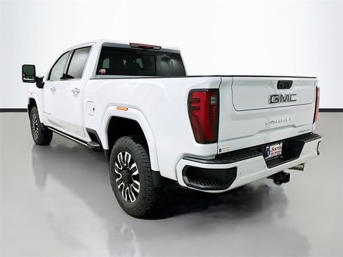 New 2026 GMC Sierra 2500 Denali Ultimate image 5