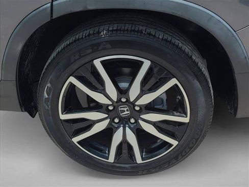 Used 2022 Honda Pilot Touring image 9