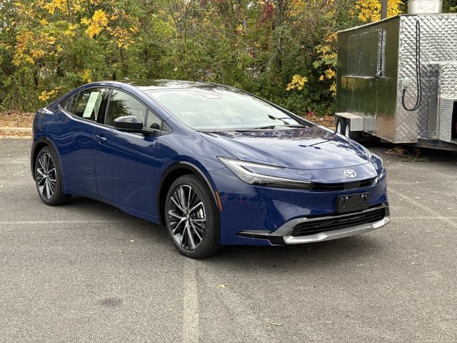 Used 2027 Toyota Prius XLE FWD image 1
