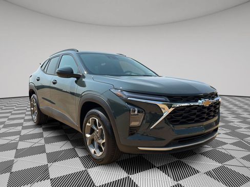 New 2026 Chevrolet Trax LT w/ LT Convenience Package FWD image 7
