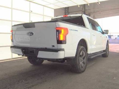 Used 2025 Ford F150 Lightning Flash image 4