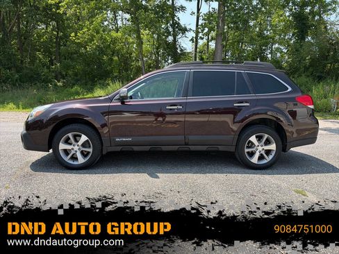 Used 2013 Subaru Outback 3.6R Limited w/ Special Appearance Pkg AWD/4WD image 1