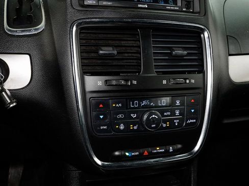 Used 2017 Dodge Grand Caravan GT image 16