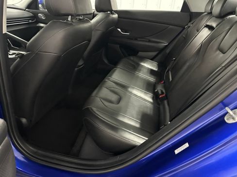 Used 2023 Hyundai Elantra Limited FWD image 15