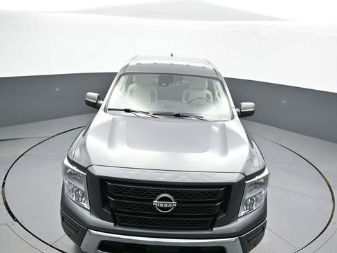 Used 2024 Nissan Titan SV w/ SV Convenience Package image 32