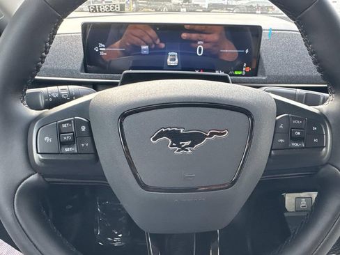 Used 2025 Ford Mustang Mach-E Premium image 19