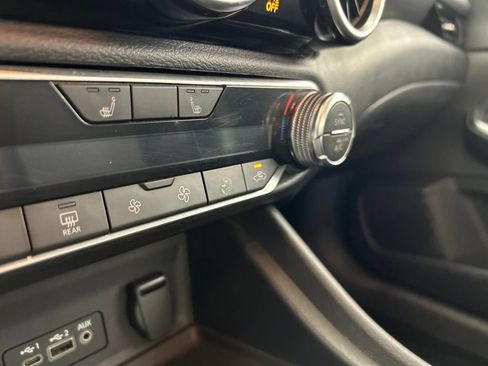 Used 2024 Nissan Sentra SR FWD image 22