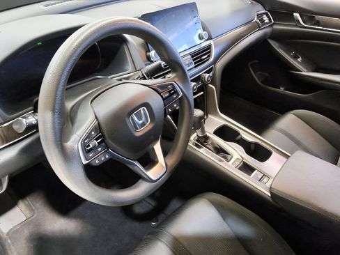 Used 2019 Honda Accord EX image 11