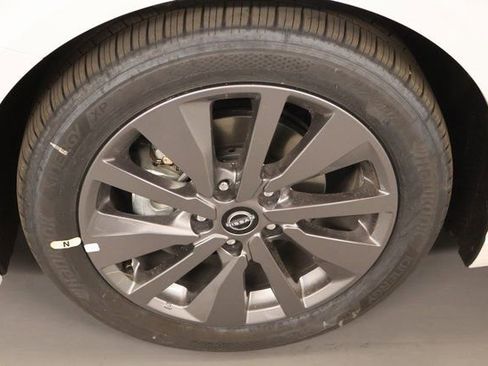 New 2026 Nissan Sentra SL w/ Floor Mat Package FWD image 7