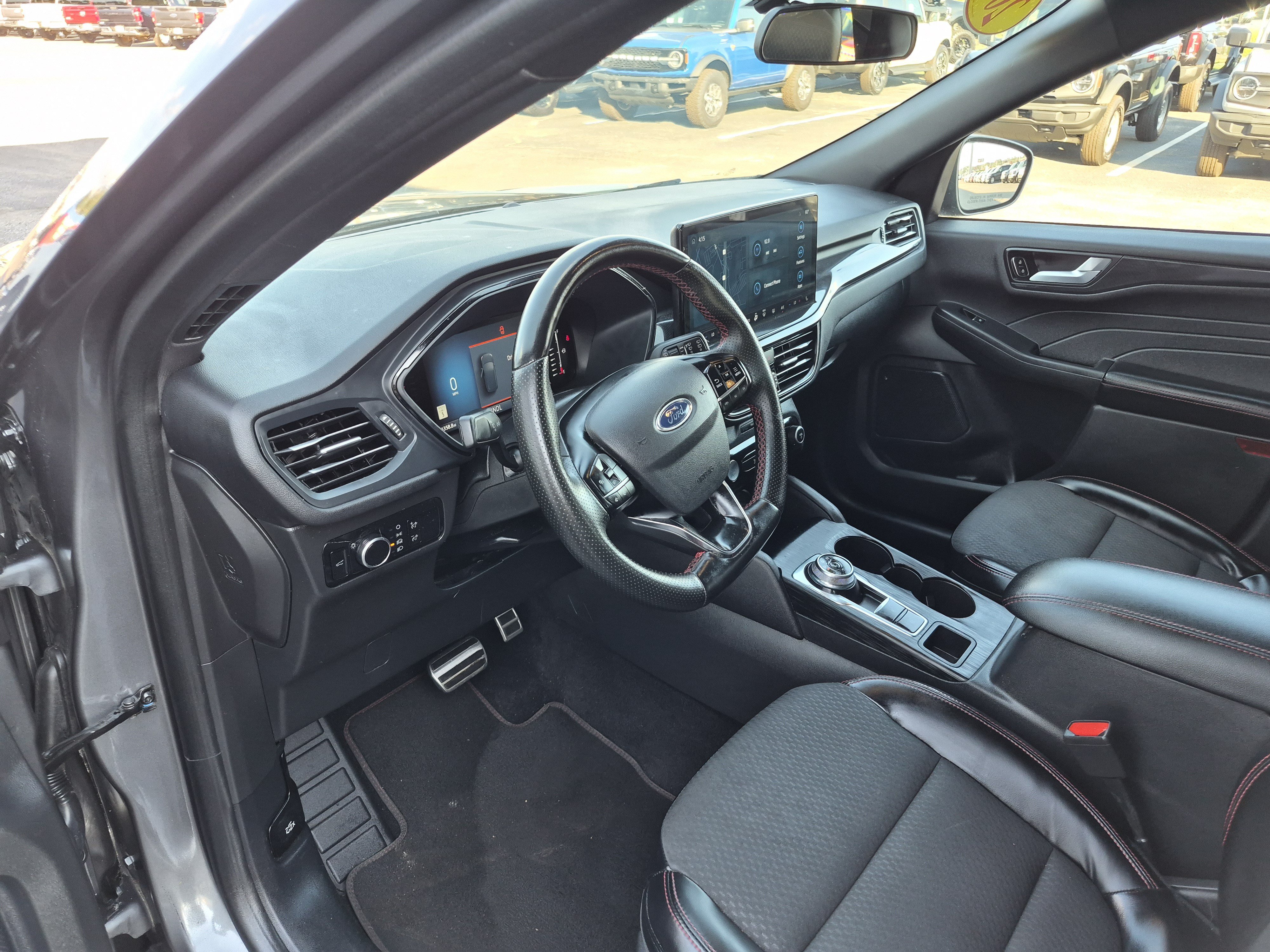 Used 2023 Ford Escape ST-Line w/ Tech Pack #1 FWD image 14