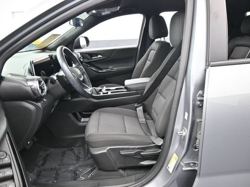 Used 2026 Chevrolet Equinox LT FWD image 11
