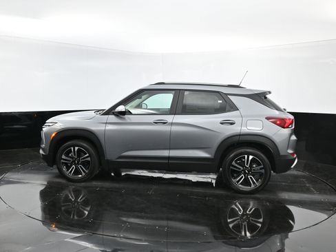New 2025 Chevrolet TrailBlazer LT w/ Convenience Package FWD image 4