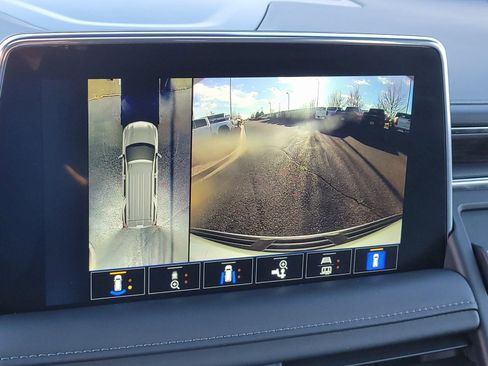 Used 2024 Chevrolet Tahoe Z71 w/ Luxury Package image 17