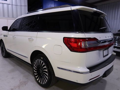 Used 2020 Lincoln Navigator Black Label w/ Cargo Convenience Package image 3
