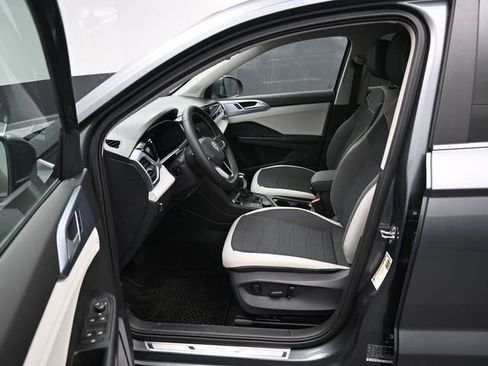 New 2026 Volkswagen Taos SE AWD/4WD image 9