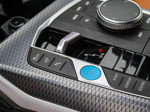 Certified 2025 BMW i4 xDrive40i AWD/4WD image 19