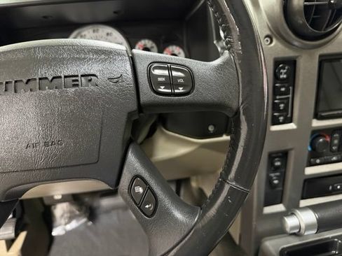 Used 2003 HUMMER H2 w/ Preferred Equipment Group AWD/4WD image 15