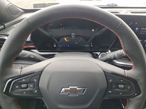 Certified 2025 Chevrolet Trax RS w/ Driver Confidence Package image 19