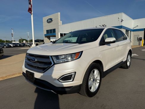 Used 2016 Ford Edge SEL w/ Equipment Group 201A FWD image 4