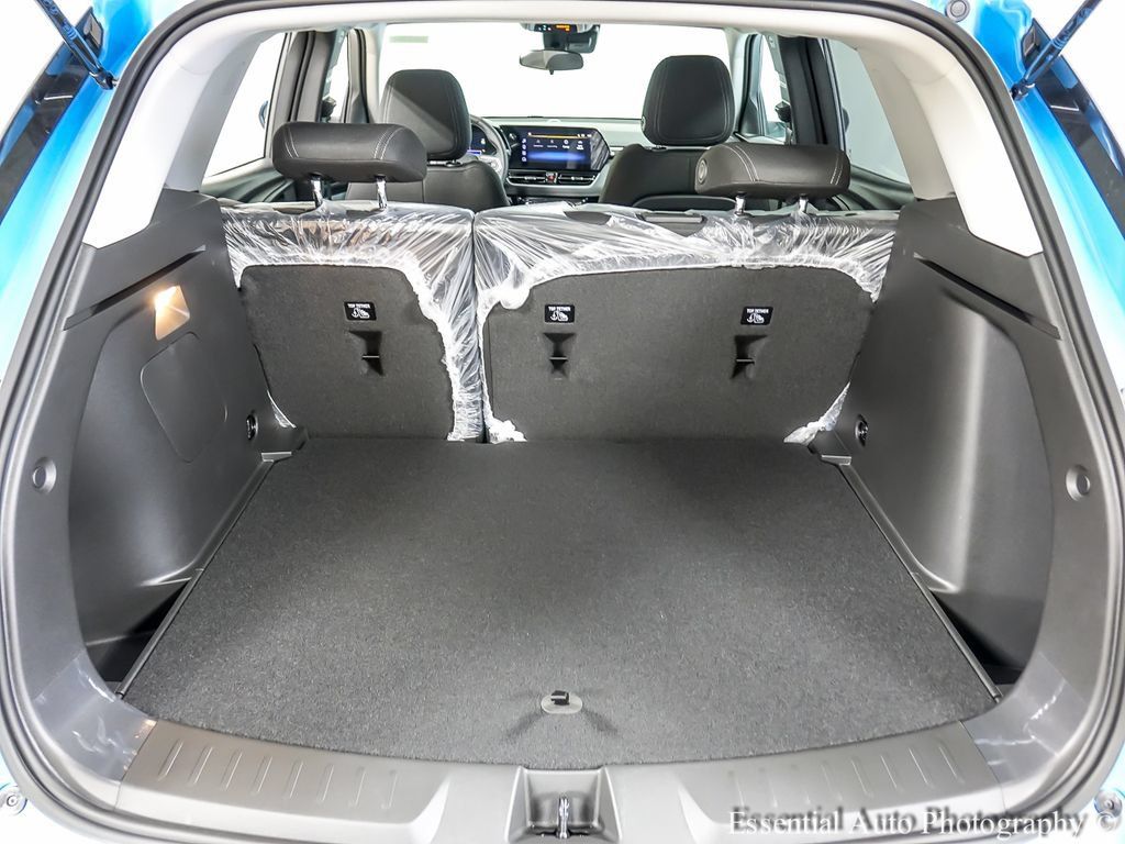 Used 2026 Chevrolet TrailBlazer LT w/ LT Cold Weather Package FWD image 17