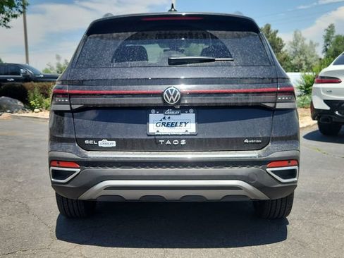 Certified 2025 Volkswagen Taos SEL AWD/4WD image 11