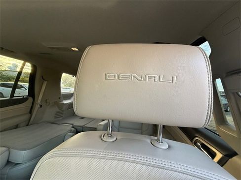 Used 2020 GMC Yukon Denali image 25
