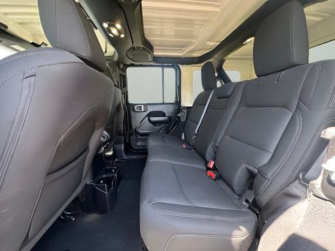 Used 2021 Jeep Wrangler Unlimited Sport AWD/4WD image 30