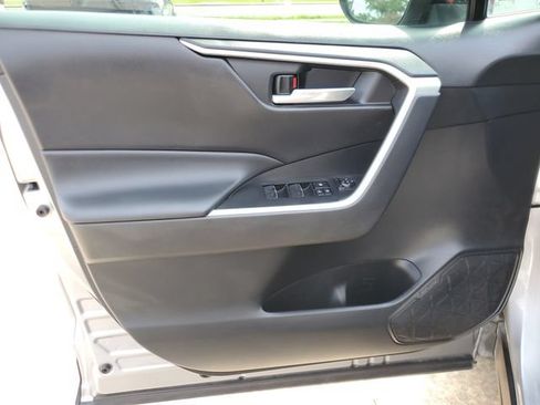 Used 2023 Toyota RAV4 XLE FWD image 17