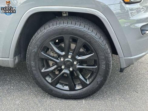 Used 2020 Jeep Grand Cherokee Altitude AWD/4WD image 7