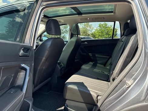 Used 2023 Volkswagen Tiguan SE w/ Panoramic Sunroof Package AWD/4WD image 13