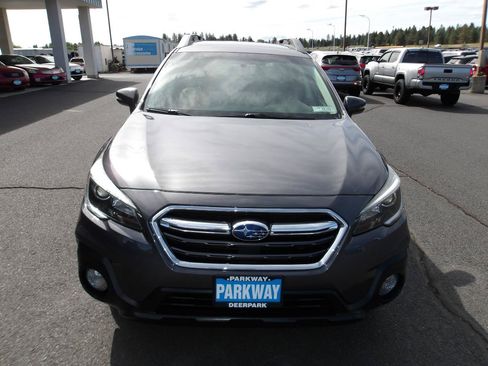 Used 2018 Subaru Outback 2.5i Limited w/ Popular Package #2 AWD/4WD image 8