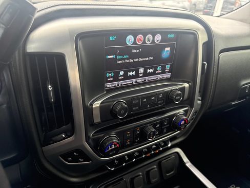 Used 2018 GMC Sierra 1500 SLT AWD/4WD image 21