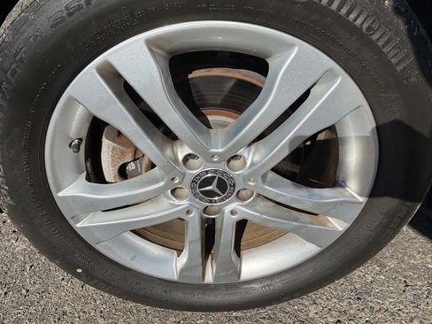 Used 2019 Mercedes-Benz GLA 250 4MATIC w/ Premium Package image 24