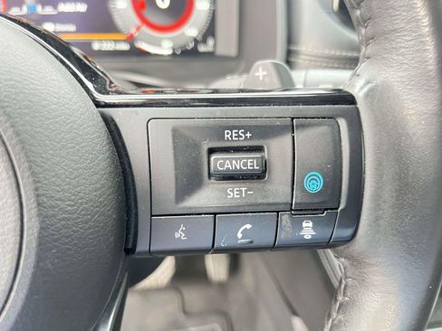 Used 2021 Nissan Rogue Platinum image 18