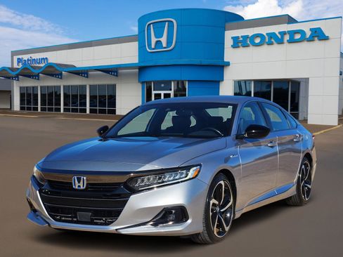Used 2022 Honda Accord Sport image 2