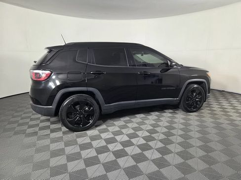 Used 2020 Jeep Compass Latitude FWD image 5