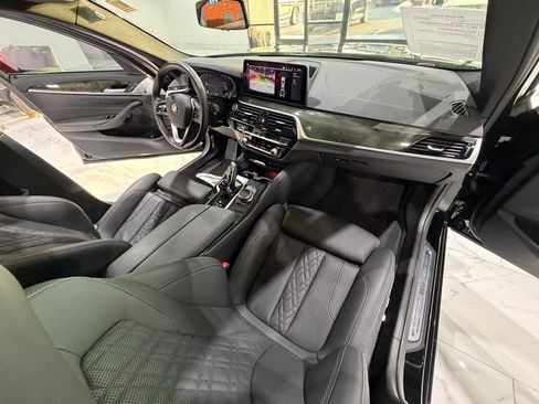 Used 2023 BMW 530i w/ Convenience Package RWD image 18