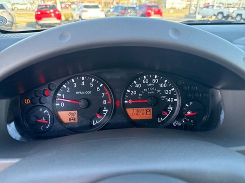 Used 2016 Nissan Frontier SV image 17