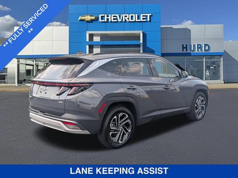 Used 2025 Hyundai Tucson Limited AWD/4WD image 4