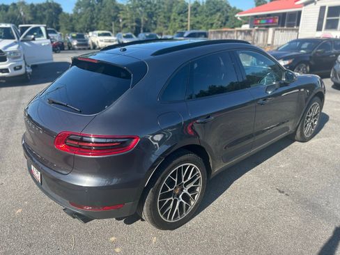 Used 2018 Porsche Macan Sport Edition image 10