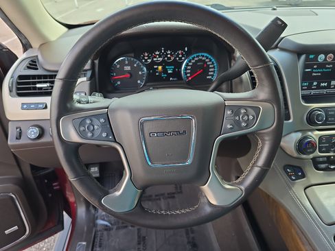 Used 2019 GMC Yukon Denali w/ Denali Ultimate Package image 32