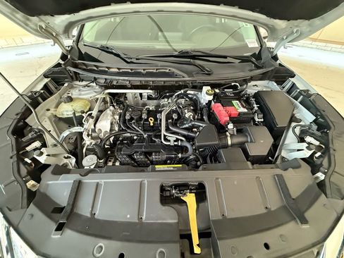 Used 2021 Nissan Rogue SV image 43