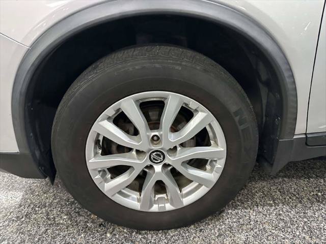 Used 2019 Nissan Rogue SV AWD/4WD image 8